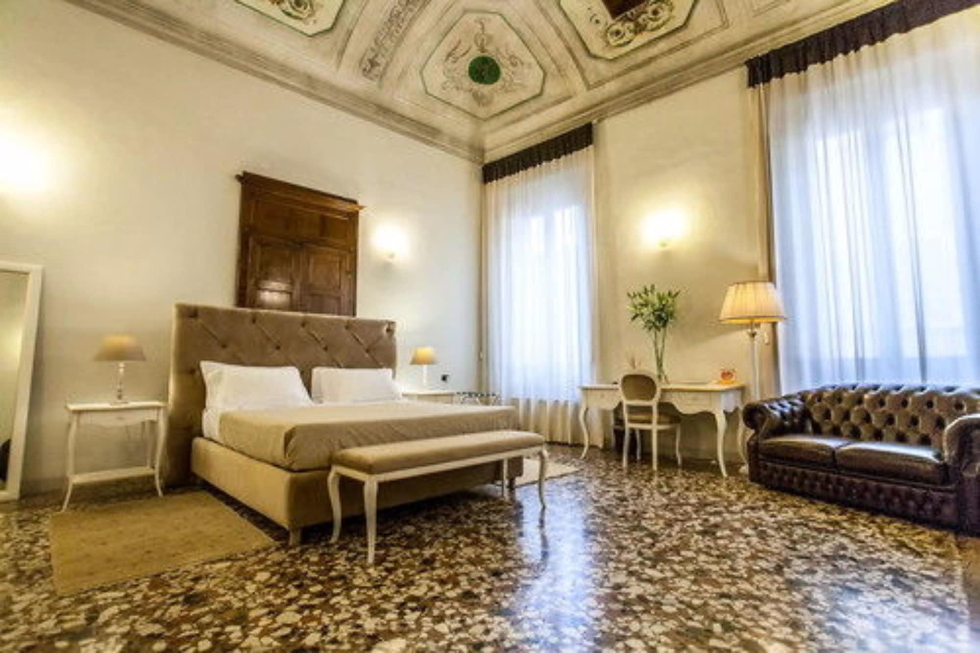 Palazzo Galletti Abbiosi Равена Екстериор снимка
